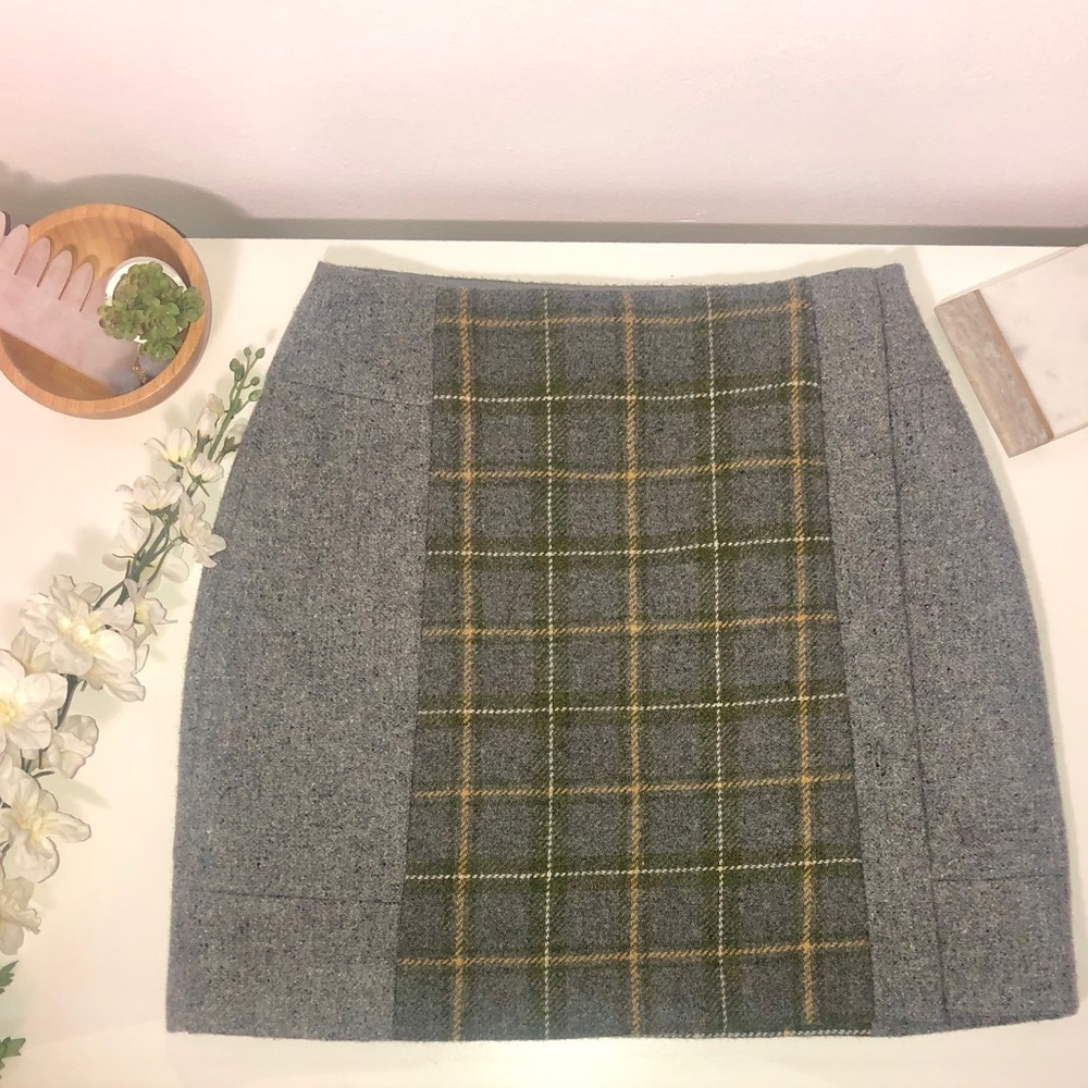 Banana Republic Tweed Grey Plaid Mini Skirt